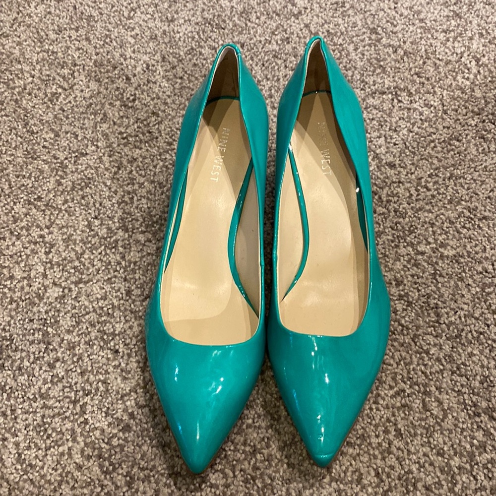 Nine West Kelly Green pumps
